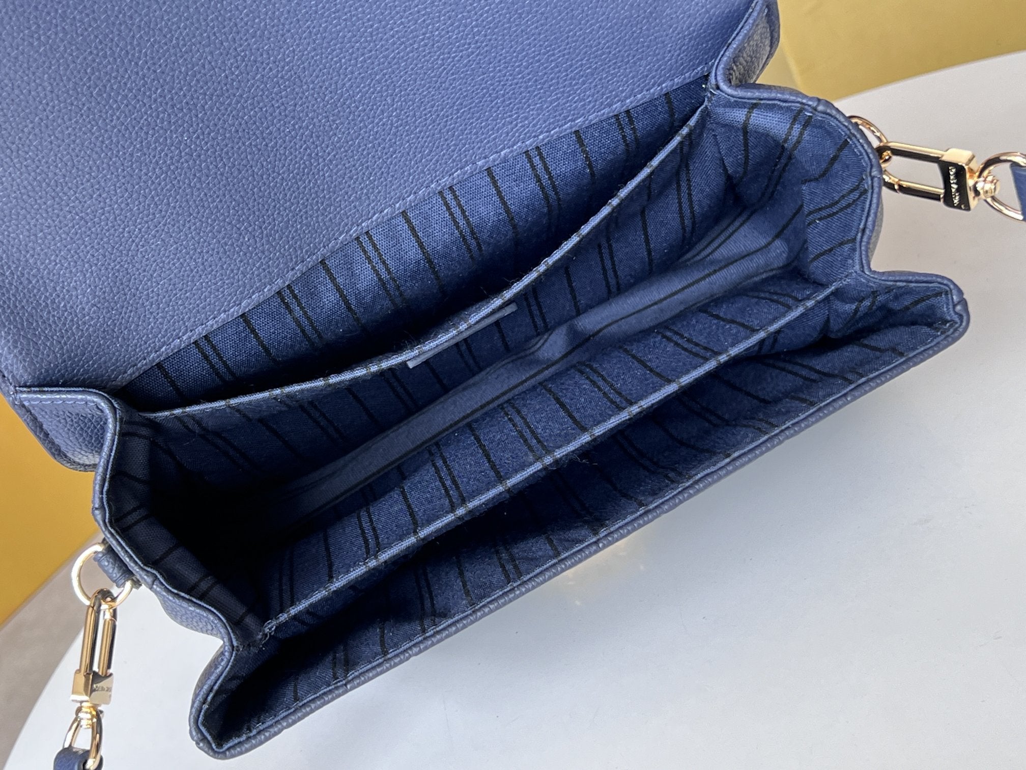 LV 25S POCHETTE METIS 25 IN DARK BLUE MONOGRAM COATED CANVAS GOLD HARDWARE