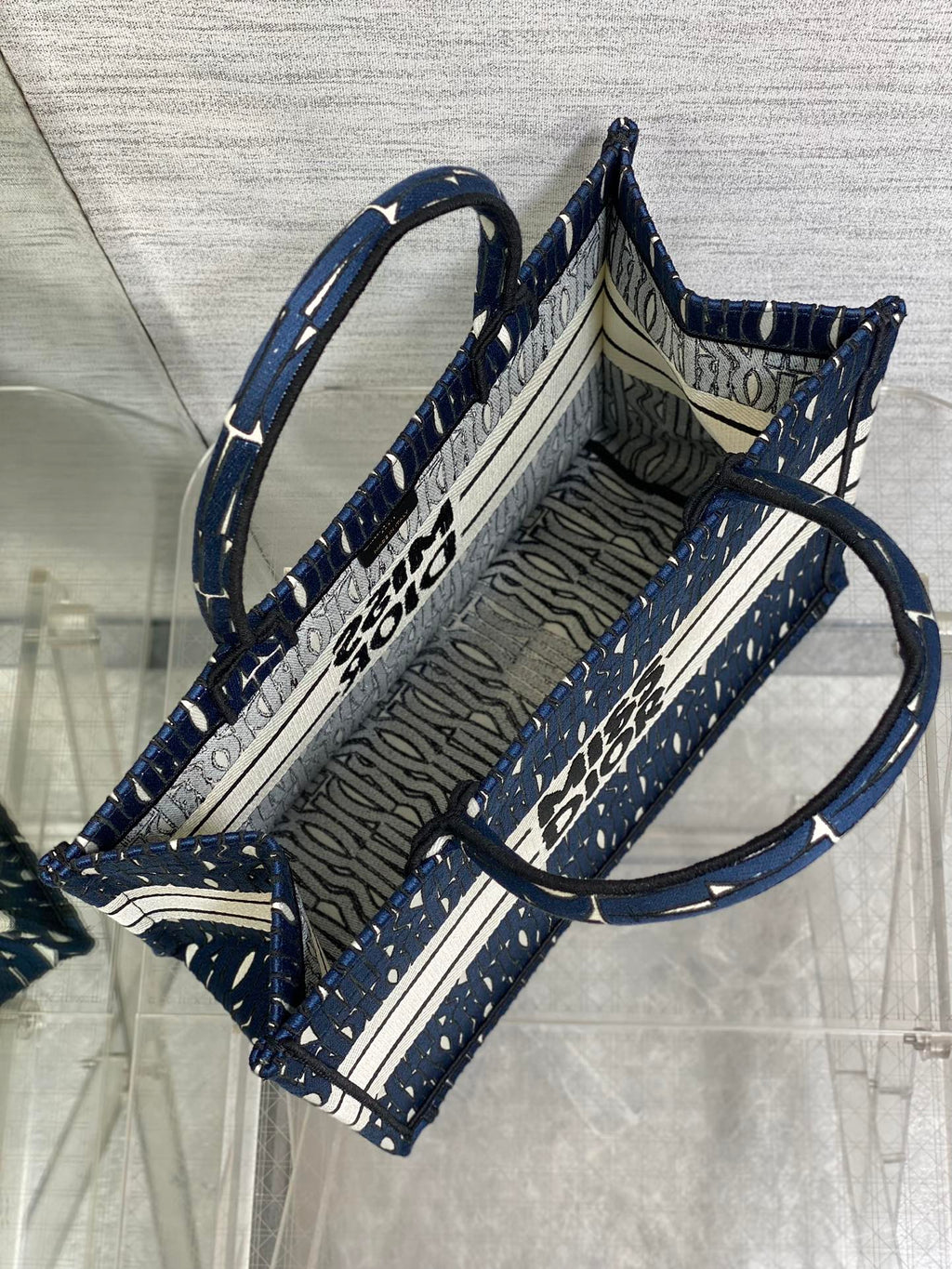 MISS MEDIUM TOTE 36 IN WHITE MIX DEEP COVE BLUE CANVAS