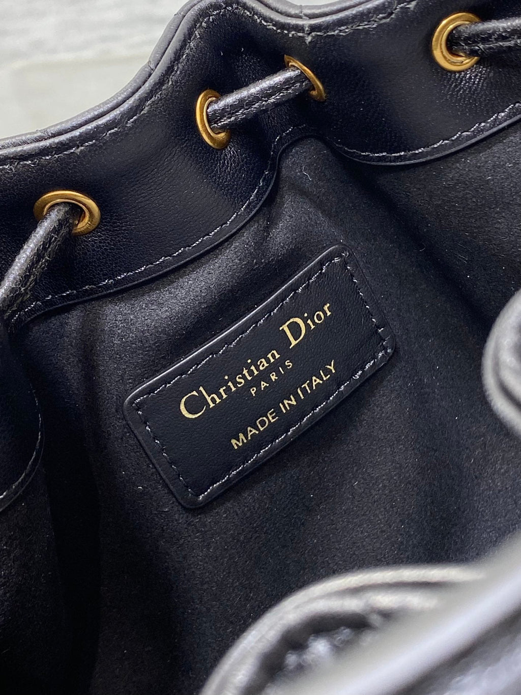 KLEINE 18 JOLIE BUCKET BAG SCHWARZ MAKROCANNAGE LAMMLEDER