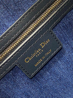 GROOVE 20 Tasche in Denimblau, schräges Monogramm-Jacquard