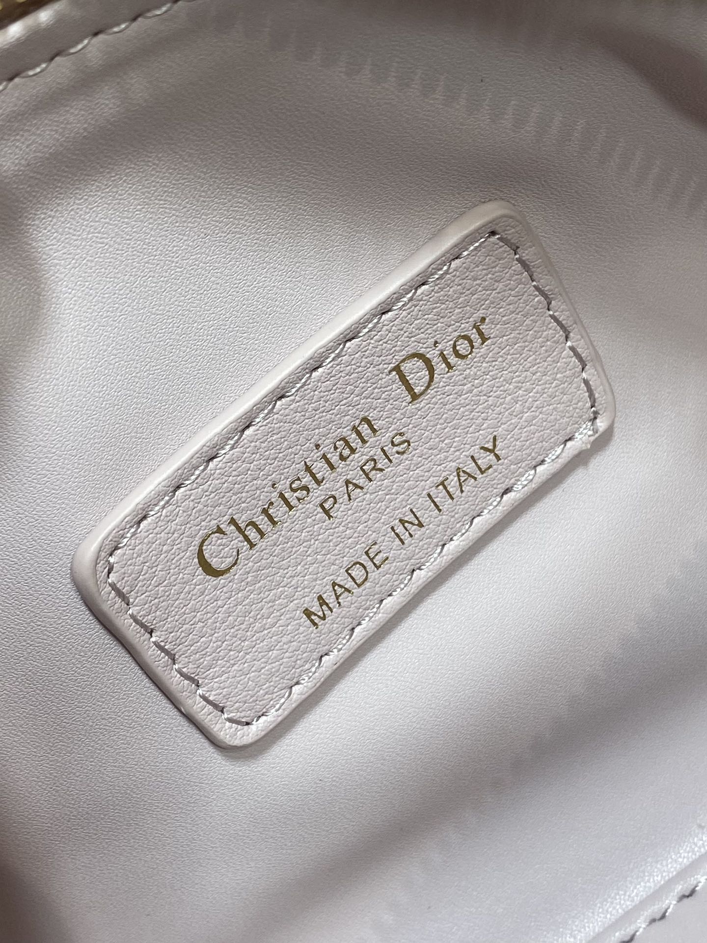 GROOVE MINI 17 TASCHE IN HELLROSA LAMMLEDER