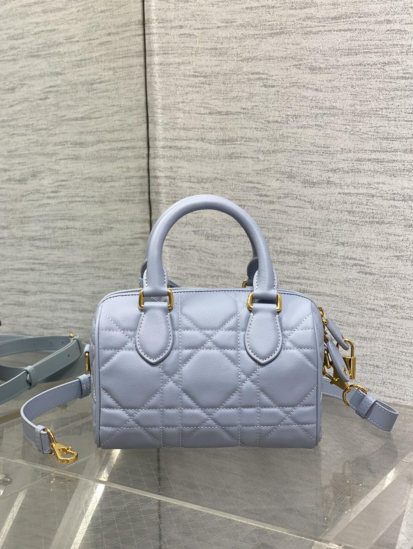 GROOVE 20er-Packung in hellblauem Lammleder