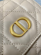 KLEINER 20 CARO RUCKSACK IN MANDELBEIGE MAKROCANNAGE LAMMLEDER