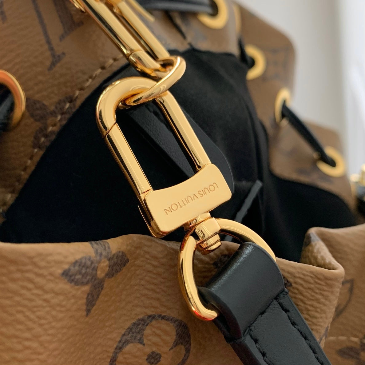 NOÉ TRUNK 23 IN BRAUN MONOGRAM REVERSE CANVAS GOLDENE HARDWARE