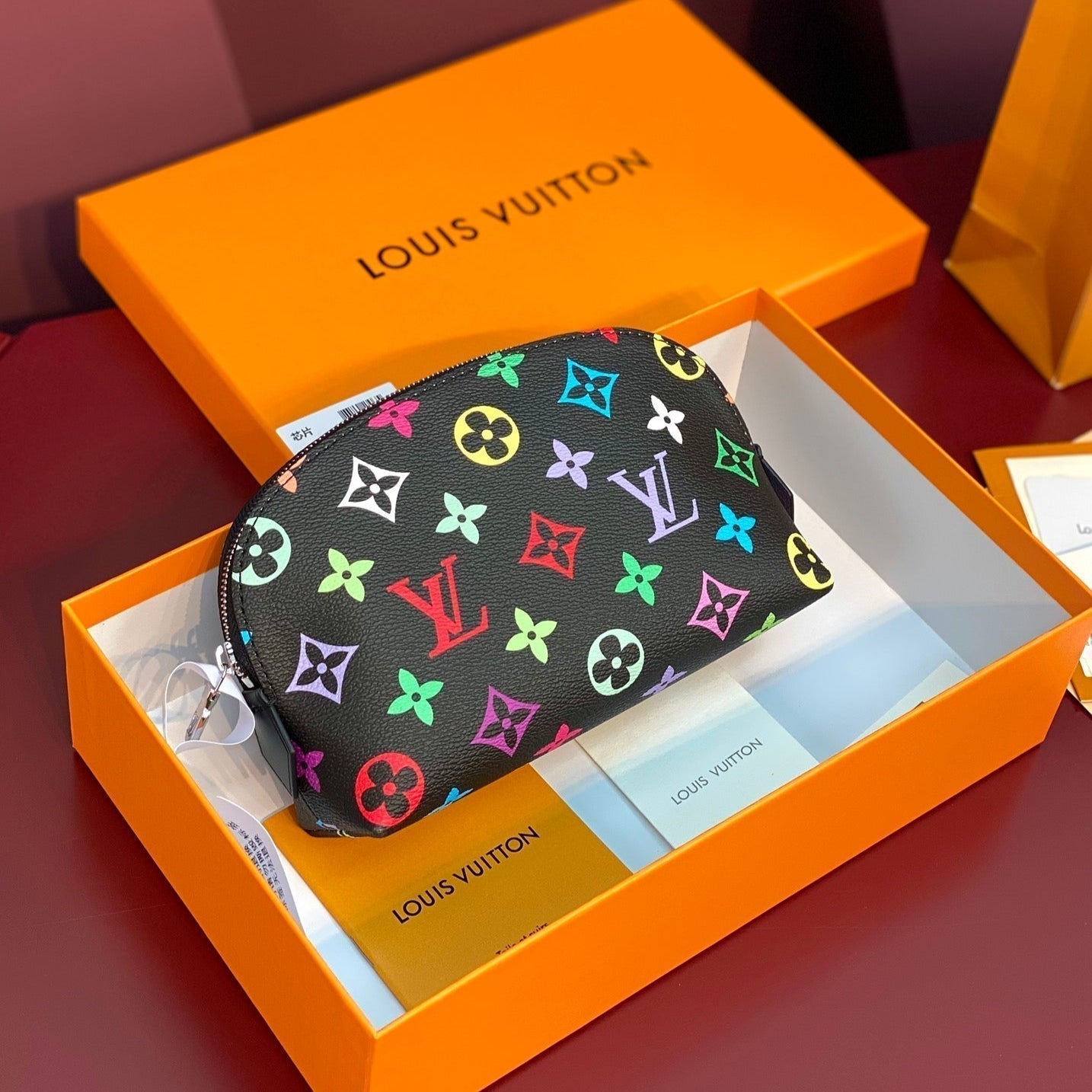 Kosmetiktasche PM 19 aus farbenfrohem Monogramm-Canvas