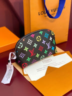 Kosmetiktasche PM 19 aus farbenfrohem Monogramm-Canvas