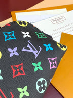 Kosmetiktasche PM 19 aus farbenfrohem Monogramm-Canvas