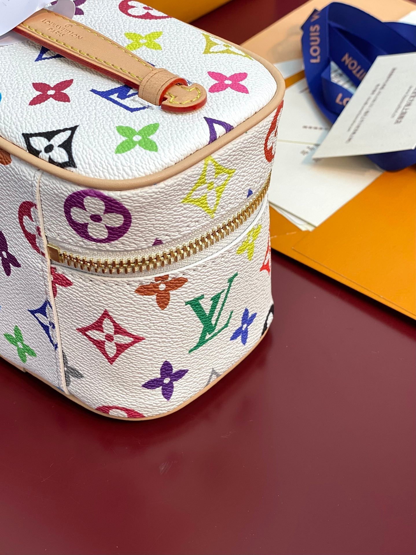 Schönes Nano 14 Zoll mehrfarbiges Monogramm-Canvas mit goldenem Reißverschluss