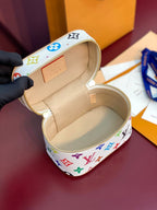 Schönes Nano 14 Zoll mehrfarbiges Monogramm-Canvas mit goldenem Reißverschluss