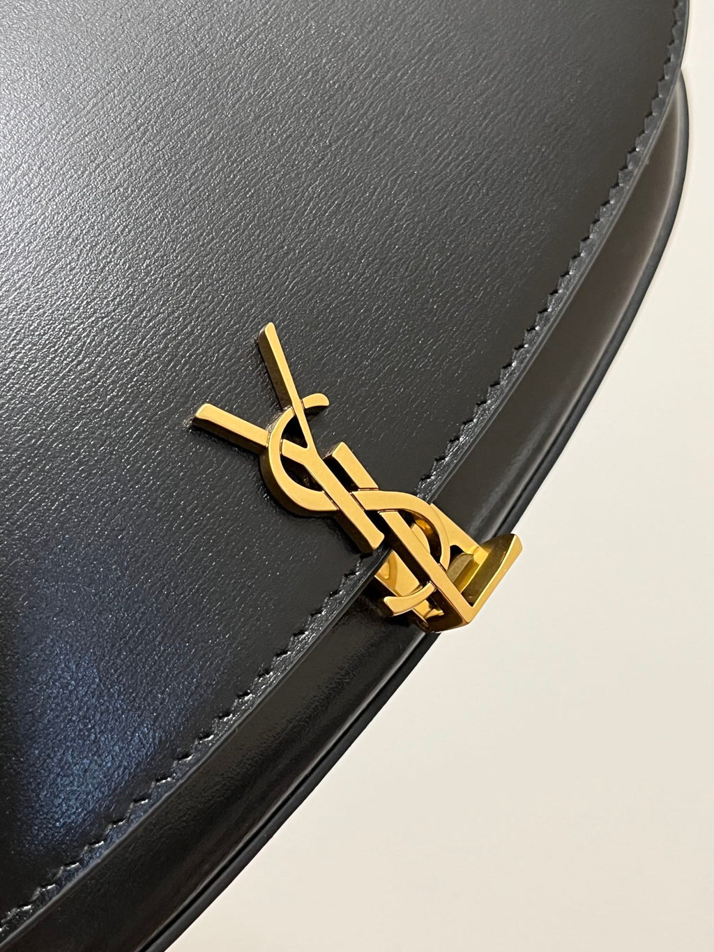 VOLTAIRE 17 SCHWARZE KALBSLEDER-TASCHE