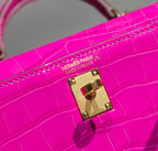 HERMES 25S MINI KELLY 19 IN DUNKELMAGENTA KALBSLEDER GOLDENE BESCHLÄGE
