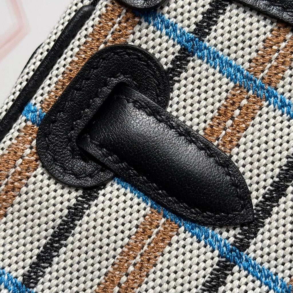 BIRKIN SHOULDER 29 IN BLACK CALFSKIN ÉCRU/NOIR/FAUVE/NOIR/BLEU ZANZIBAR EMBROIDERY PLAID CANVAS