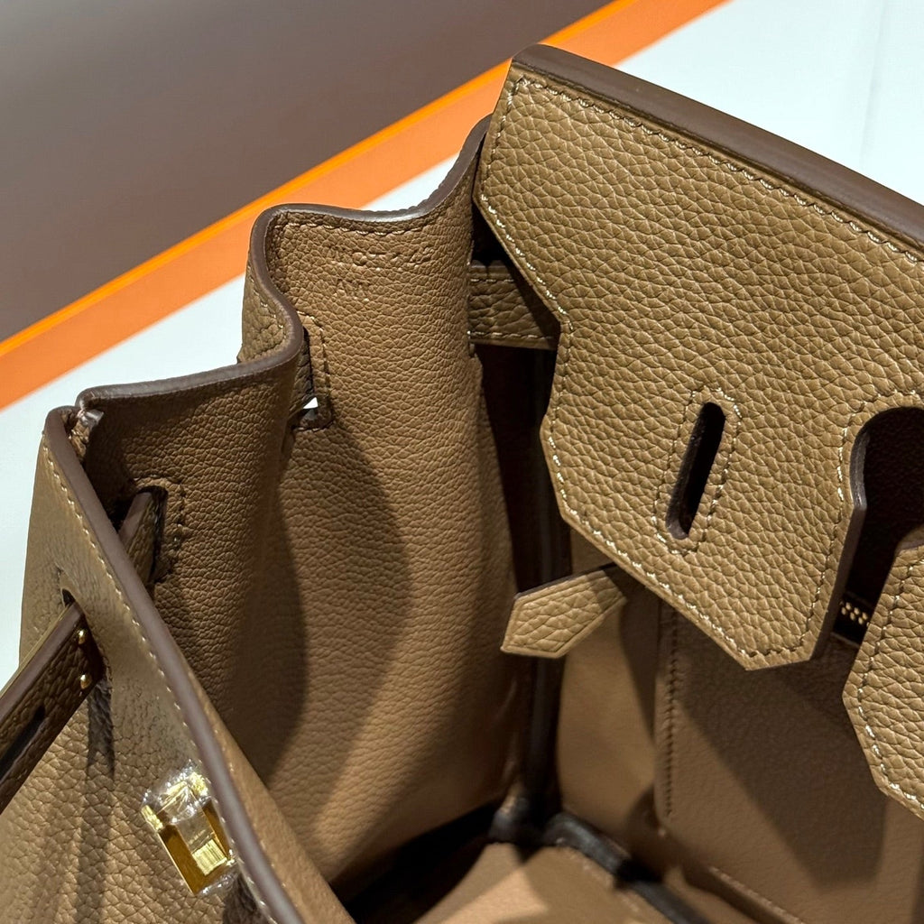 25S HERMES BIRKIN 30 IN DARK BROWN CALFSKIN GOLD HARDWARE