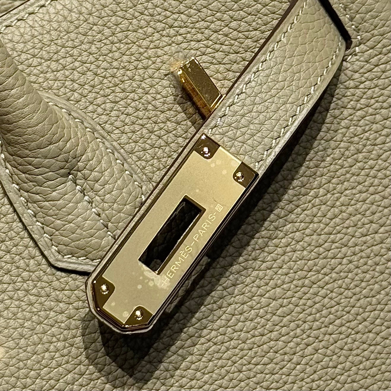 25S HERMES BIRKIN 30 IN CROMWELL GRAUEM KALBSLEDER GOLDENE BESCHLÄGE