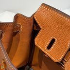 HERMES 25S MEDIUM BIRKIN 25 IN BURNT ORANGE CALFSKIN GOLD HARDWARE