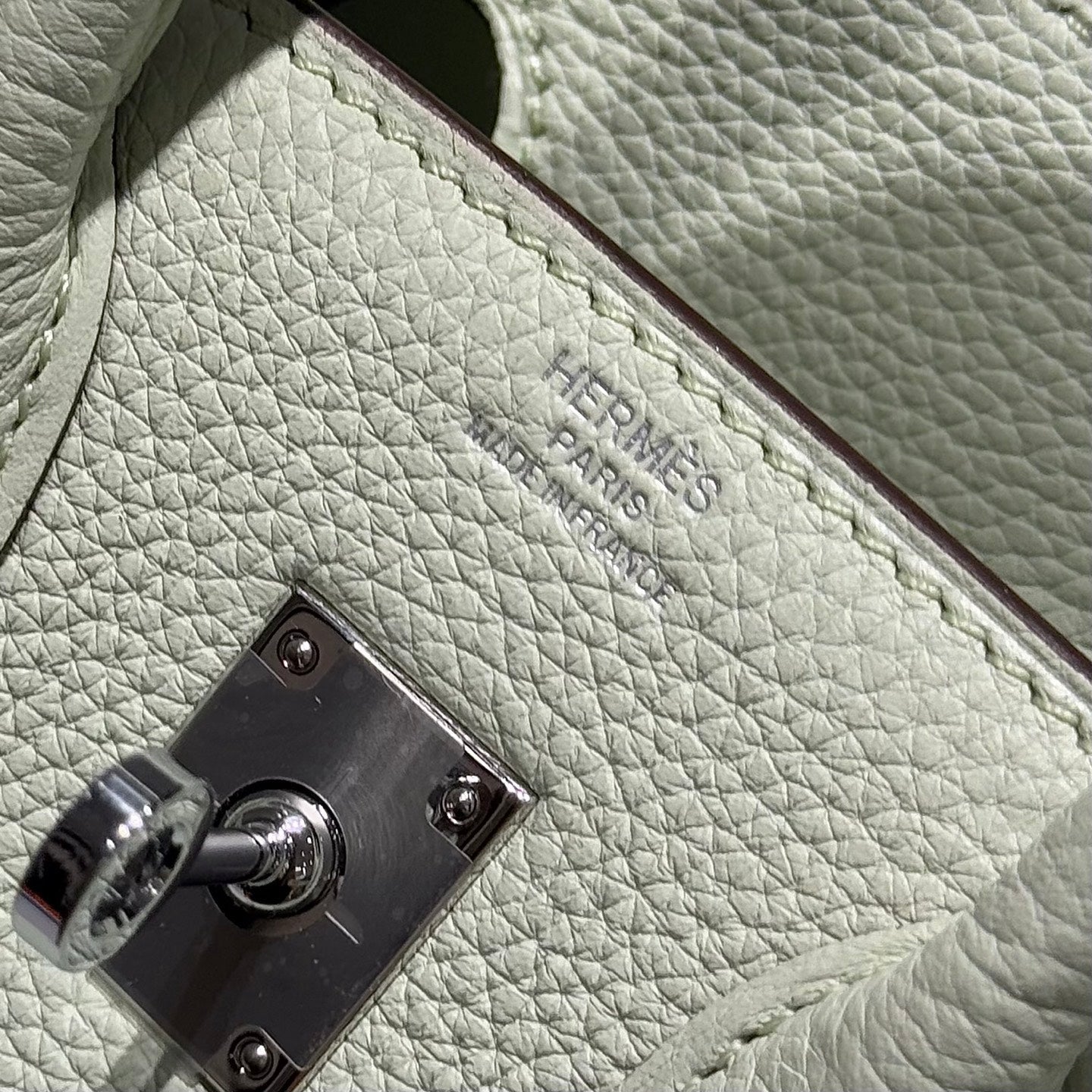 HERMES 25S MEDIUM BIRKIN 25 IN LIGHT MINT GREEN CALFSKIN SILVER HARDWARE