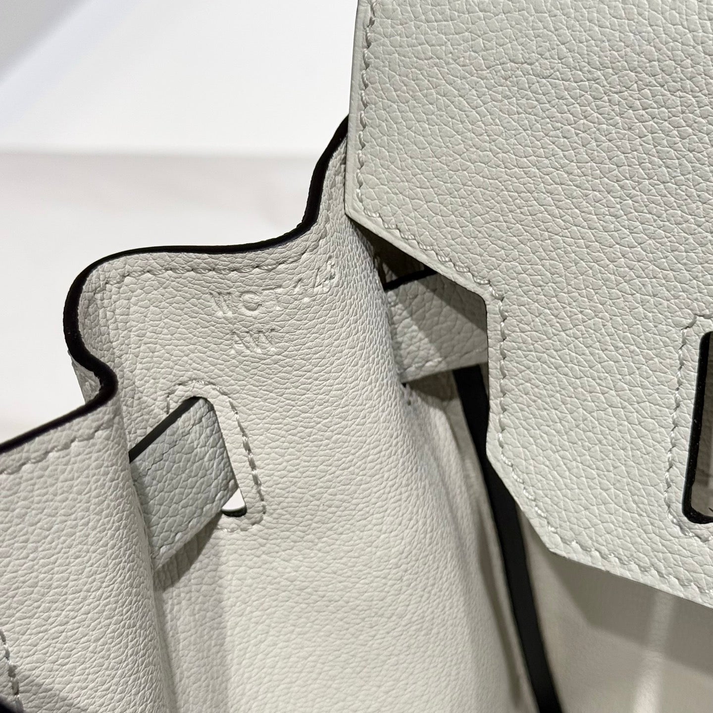 HERMES 25S SHOULDER BIRKIN 29 IN MILKY WHITE CALFSKIN SILVER HARDWARE