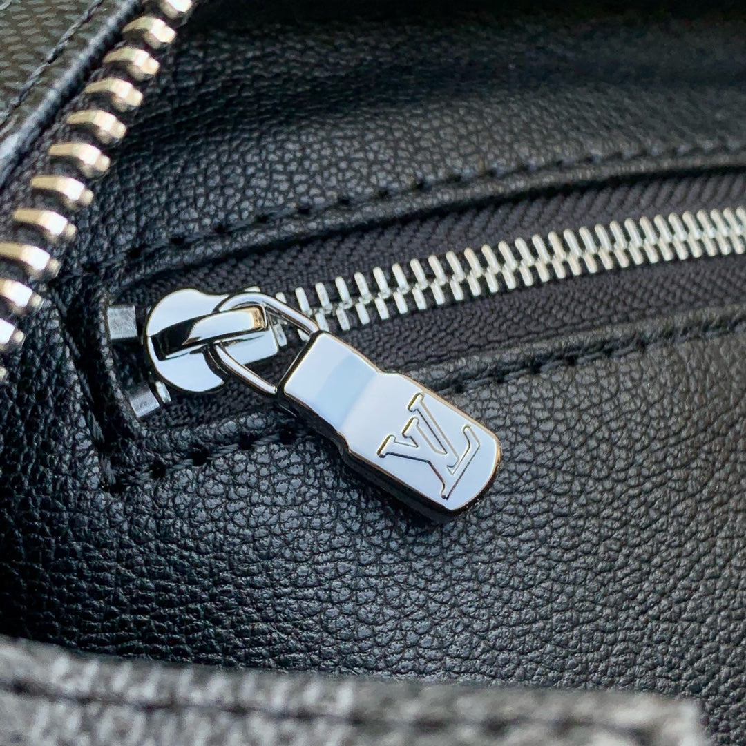 DOPP KIT 28 AUS SCHWARZEM DAMIER-GRAPHIT-CANVAS