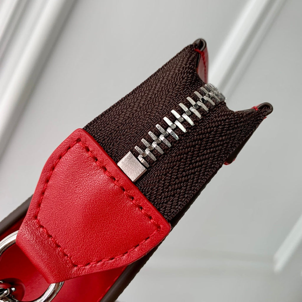 GASTON Tragbare Geldbörse 18 Zoll Braun Monogramm Canvas Mix Rotes Kalbsleder