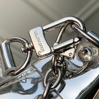 LOOP 23 IN SILBERNEM MONOGRAMMGEPRÄGTEM KALBSLEDER