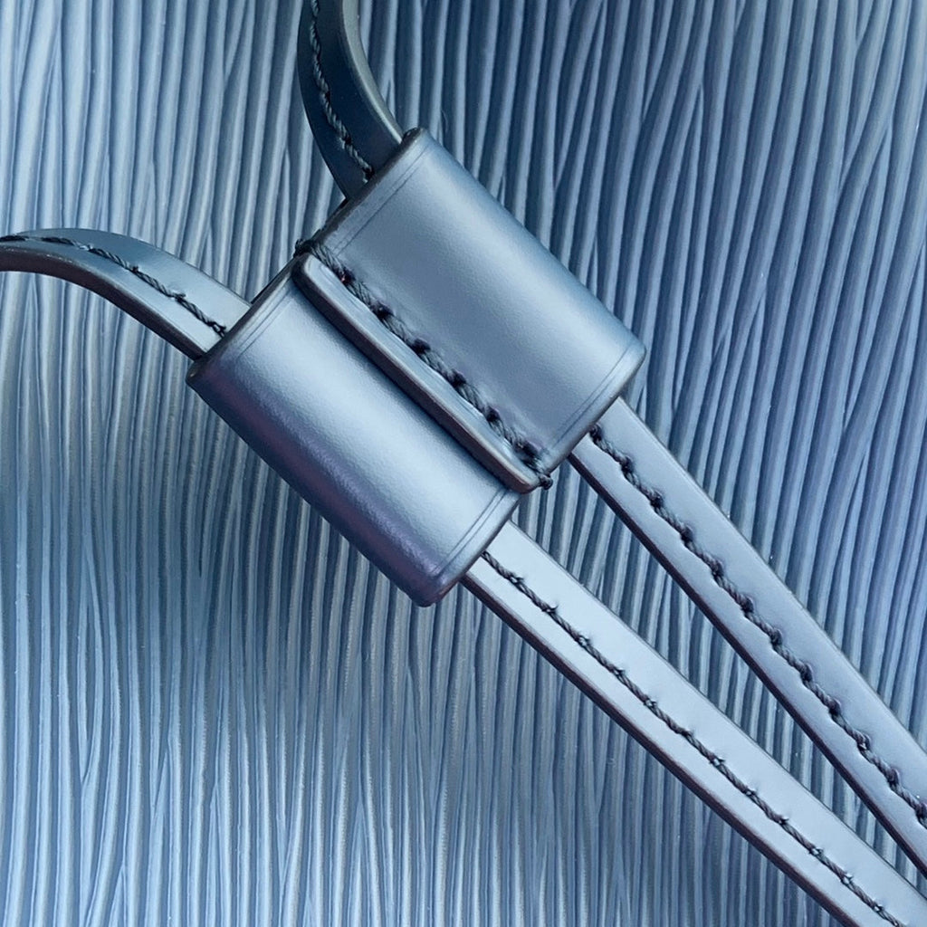 NOÉ MM 33 IN SAPPHIRE EPI LEDER