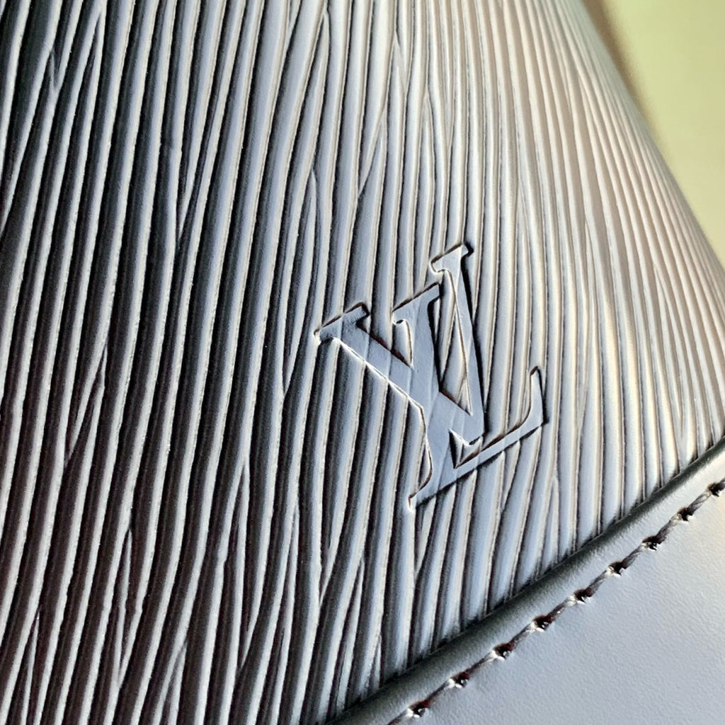 NOÉ BB 20 IN SCHWARZEM EPI-LEDER