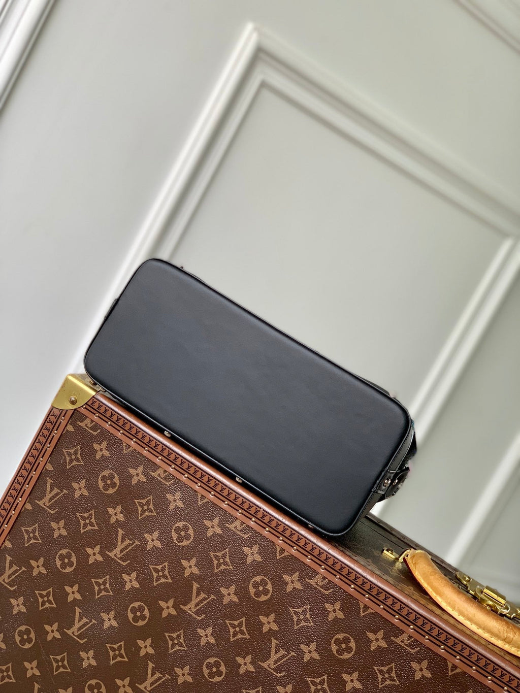 Kosmetiktasche GM 27 aus farbenfrohem Monogramm-Canvas