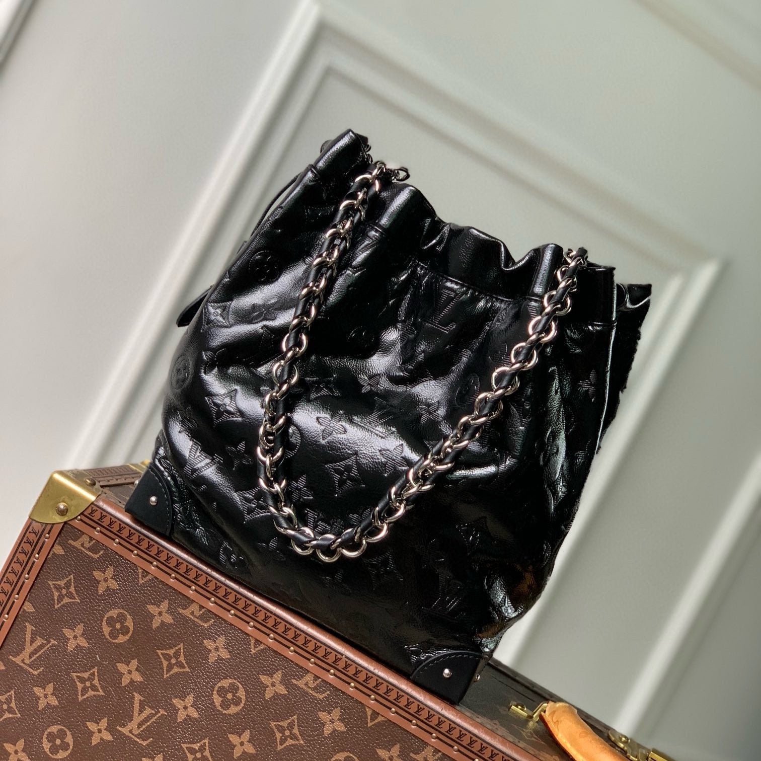 NOÉ TRUNK PM 23 IN SCHWARZ COUSSIN SILBERNE BESCHLÄGE