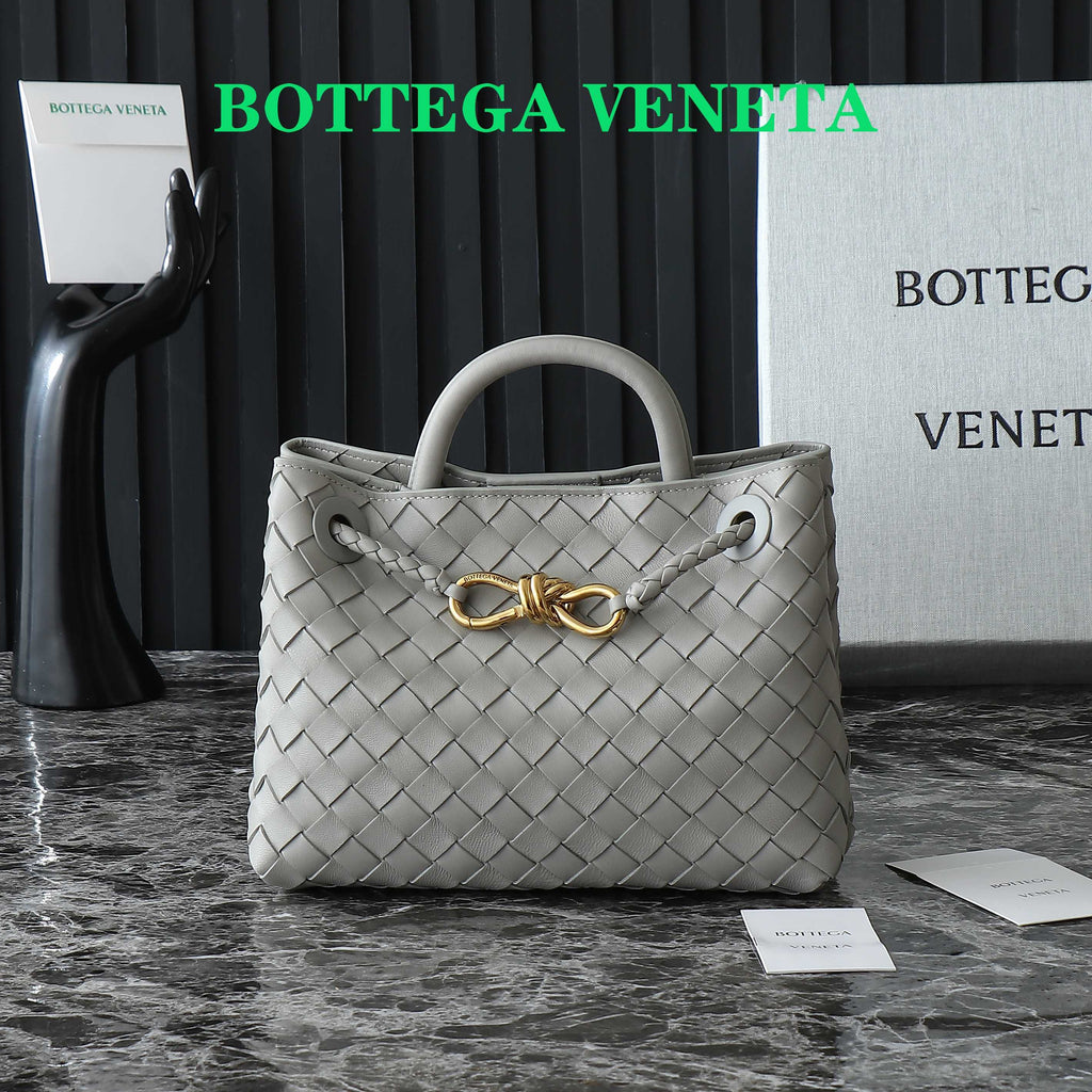BV SMALL ANDIAMO 25CM GREY LAMBSKIN