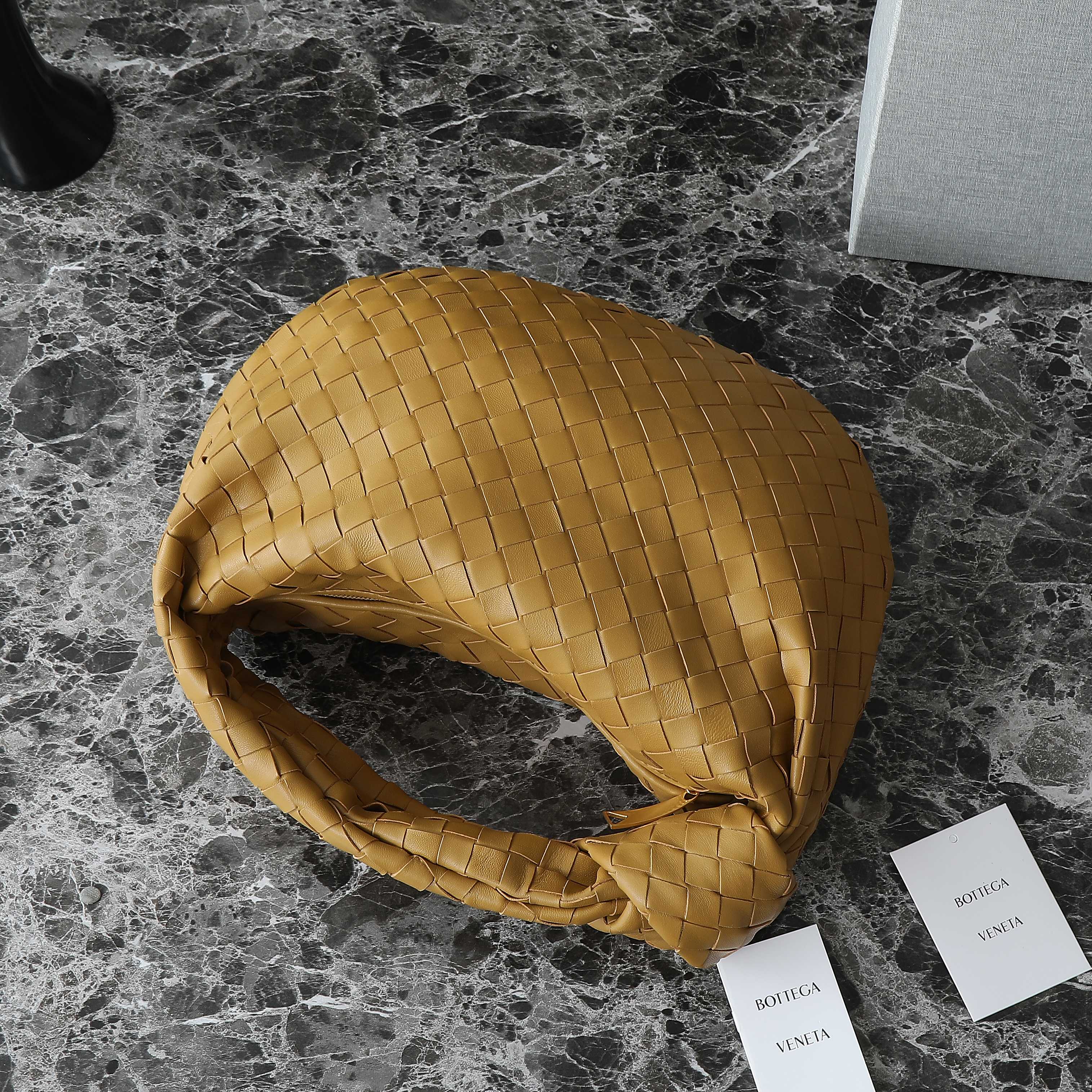 BOTTEGA VENETA 25S MINI JODIE 36 IN WARM BRONZE CALFLEDER GOLDENE HARDWARE