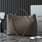 BOTTEGA VENETA 25S LARGE ANDIAMO 42 IN DARK BROWN CALFSKIN GOLD HARDWARE