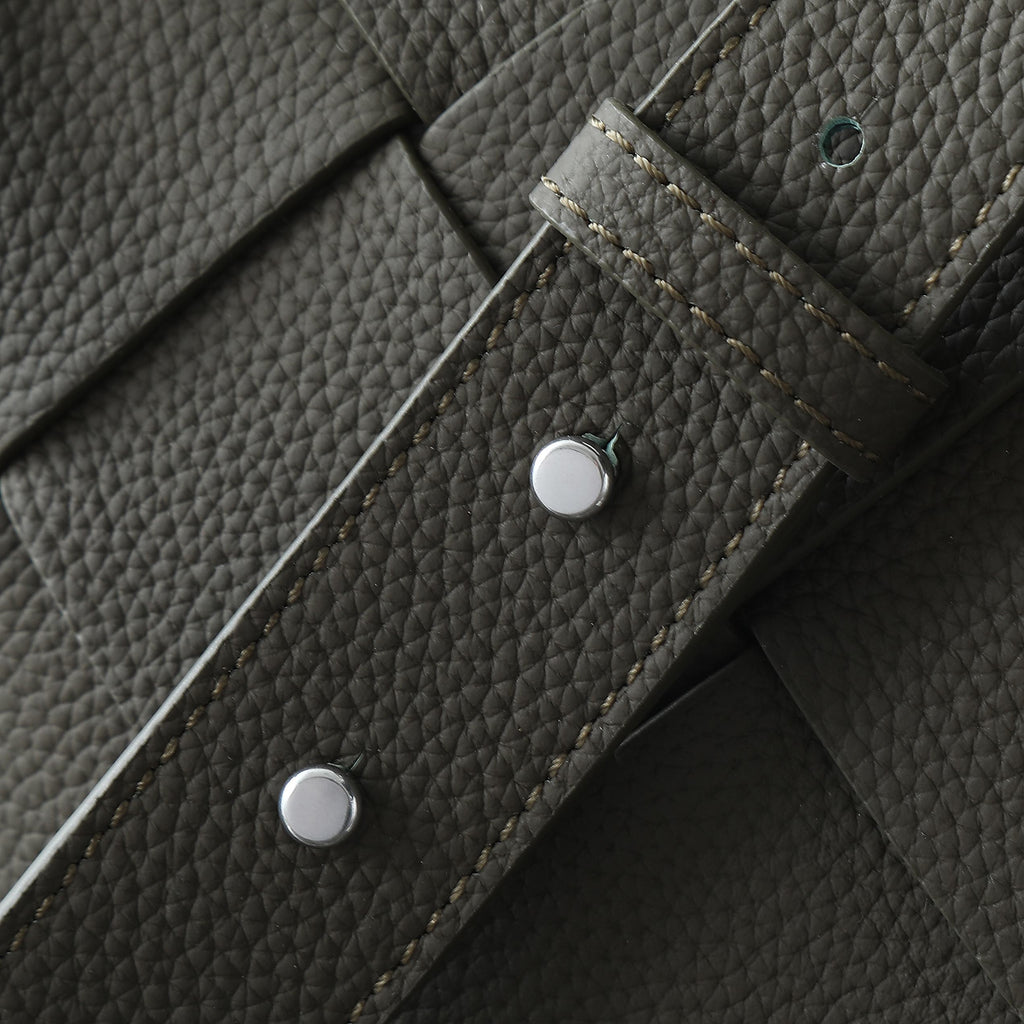 BOTTEGA VENETA 25S DIAGO HOBO 39 IN VERY DEEP OLIVE CALFSKIN