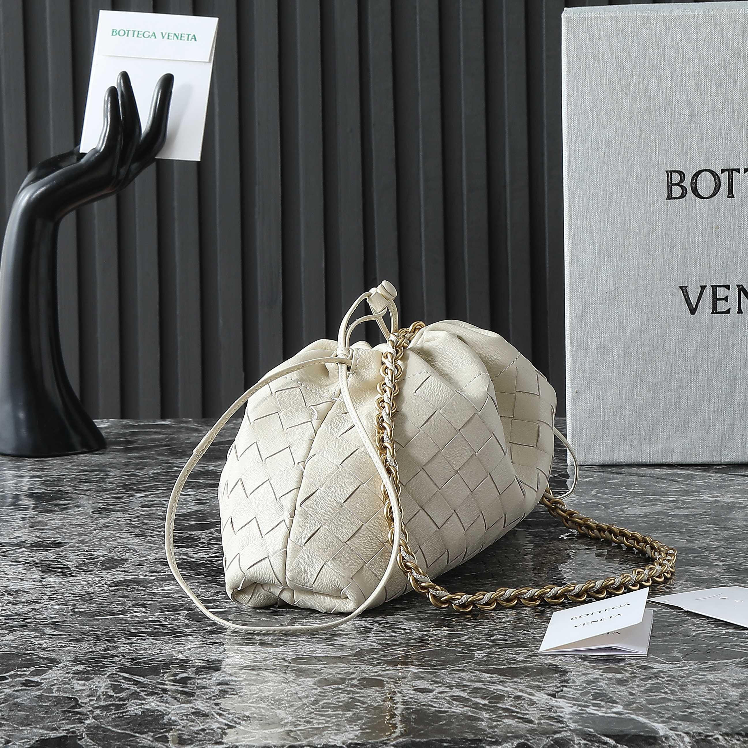 BOTTEGA VENETA 25S DUSTBAG NOTTE 33 IN IVORY CALFSKIN GOLD HARDWARE