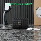 BOTTEGA VENETA 25S ANDIAMO POUCH 19 IN BLACK CALFSKIN GOLD HARDWARE
