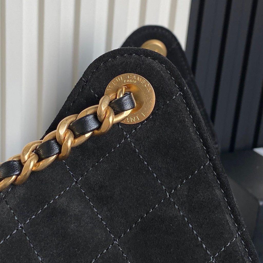 MEDIUM HANDBAG 40 IN BLACK SUEDE GOLD HARDWARE