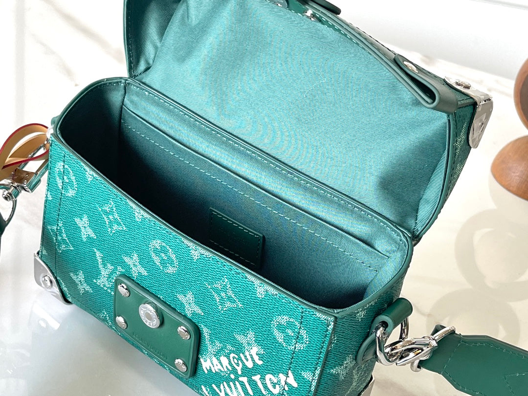 SOUL TRUNK 19 IN GRÜNEM MONOGRAMM HERITAGE CANVAS SILBERNE BESCHLÄGE