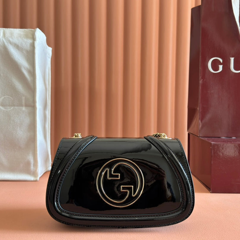 スモール ブロンディ ショルダーバッグ 21.5インチ ブラック パテントカーフスキン