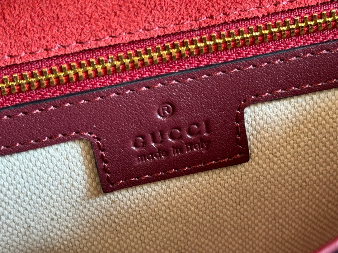 ラージ ブロンディ ショルダーバッグ 29.5インチ レッド パテントカーフスキン