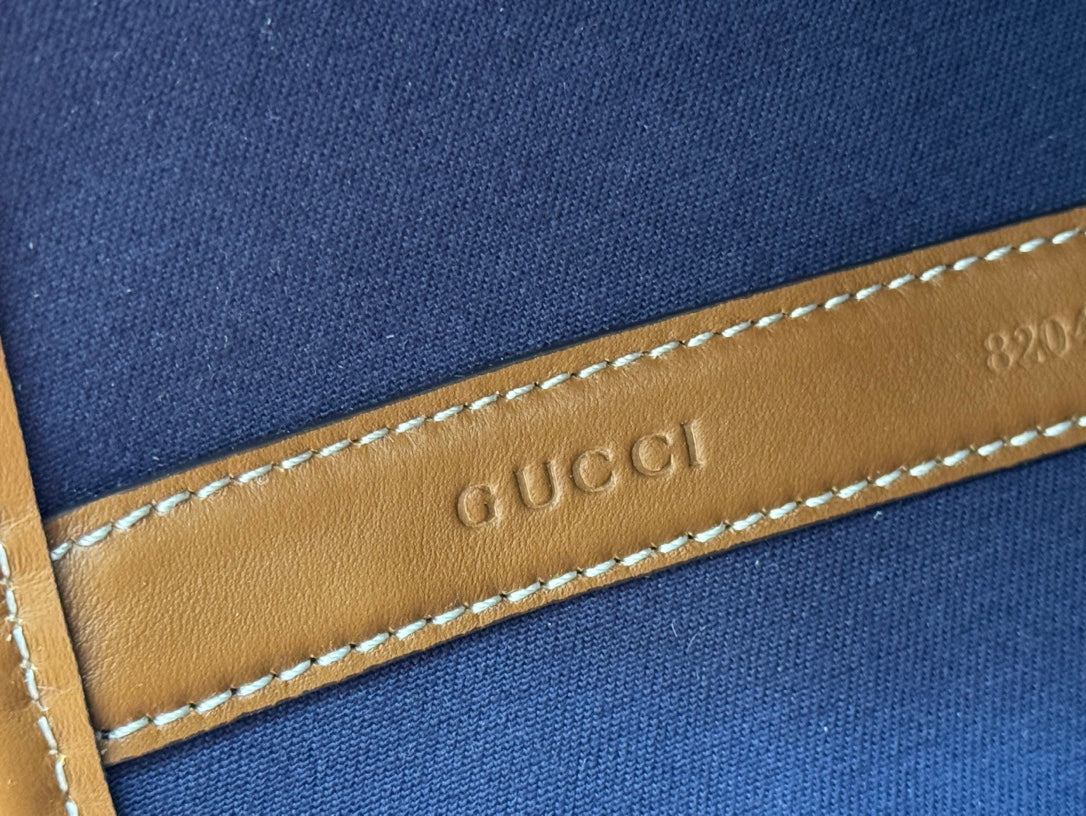 Große, wendbare Totissima-Tasche, 30,5 Zoll, dunkelblauer Denim, eine Seite graues Wildleder