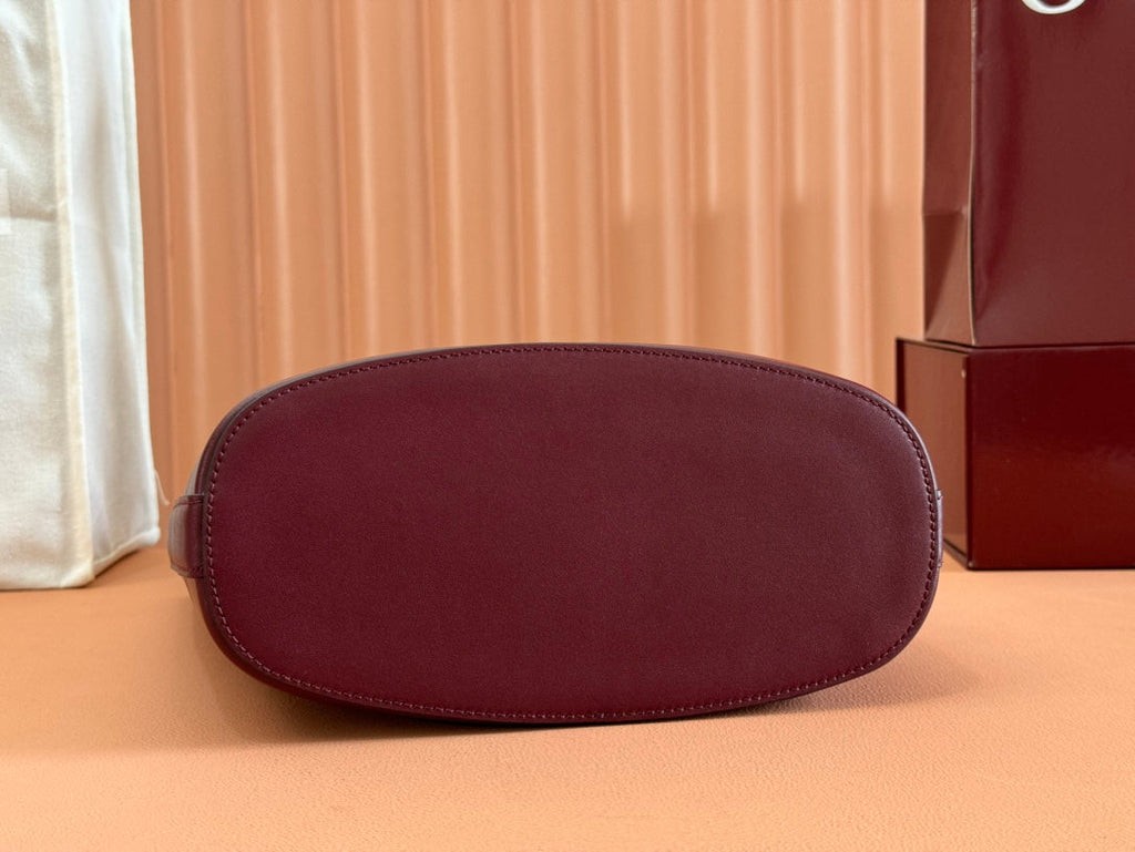 73 MEDIUM BUCKET BAG 27.5 IN ROSSO ANCORA RED SMOOTH CALFSKIN