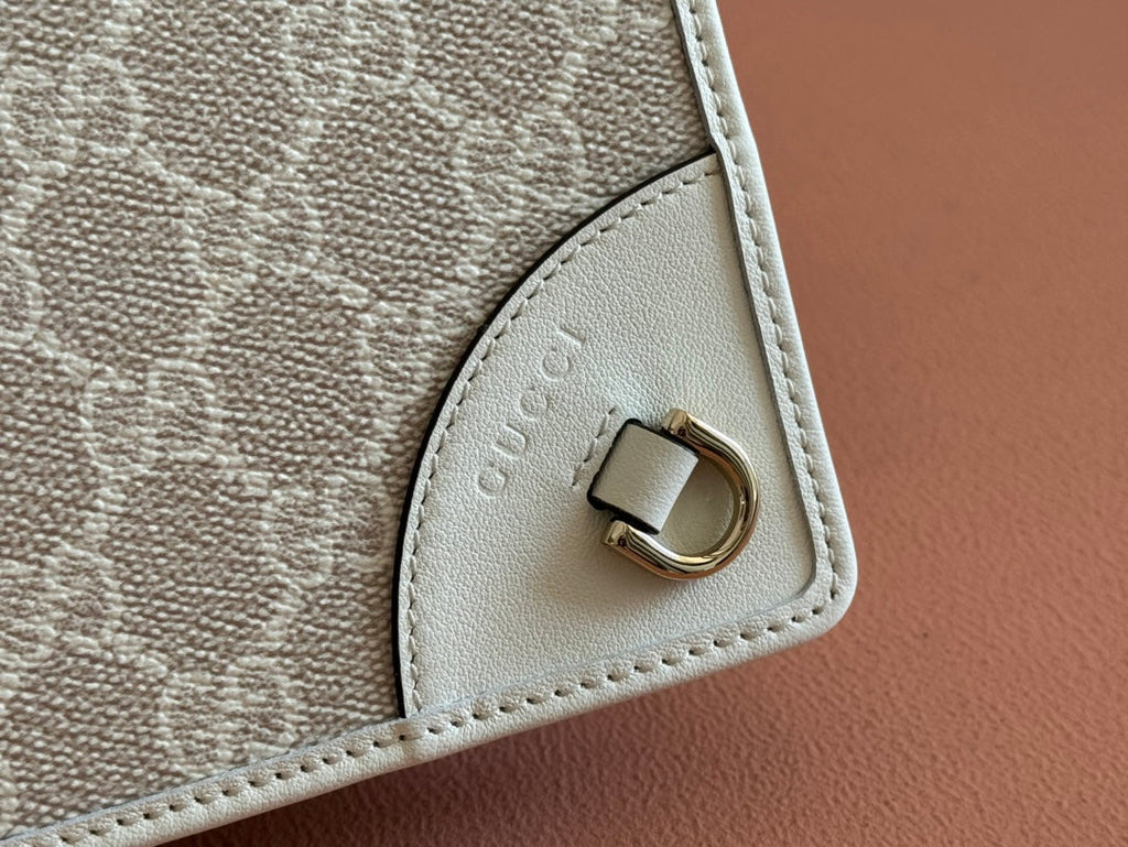 EMBLEM WALLET GG MONOGRAM 20 IN BEIGE AND WHITE SMOOTH CALFSKIN