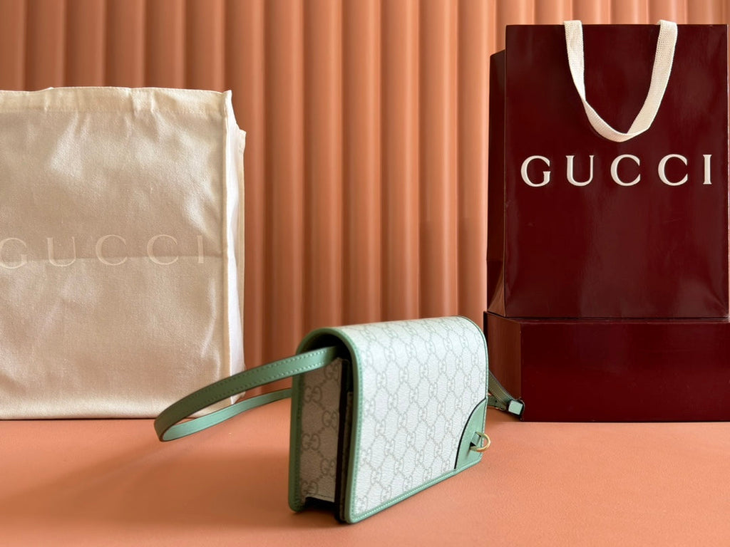 EMBLEM WALLET GG MONOGRAM 20 IN SAGE GREEN SMOOTH CALFSKIN