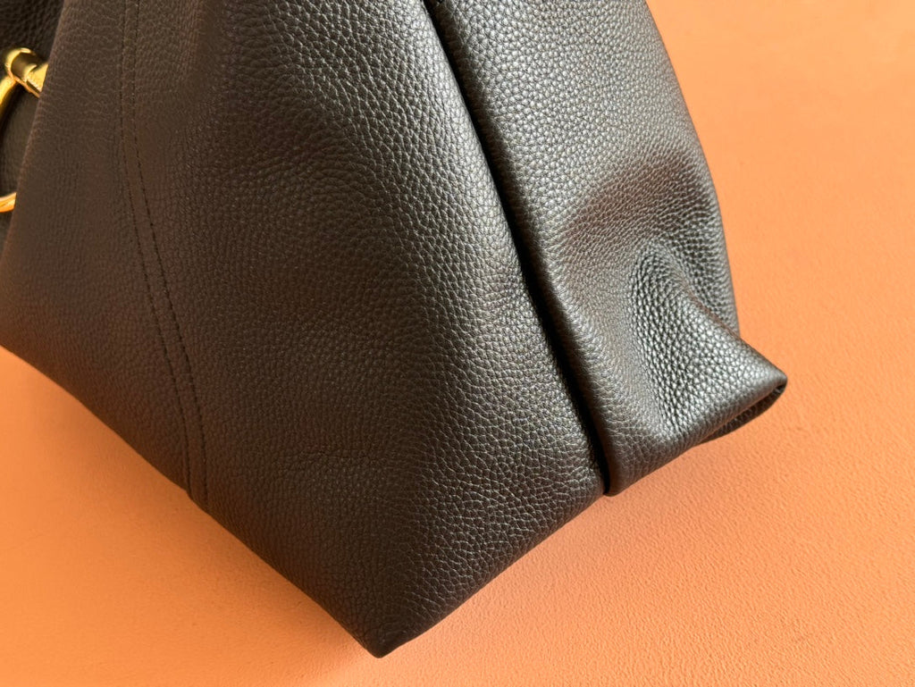 SOFTBIT MAXI SHOULDER BAG 46 IN BLACK GRAINY LAMBSKIN