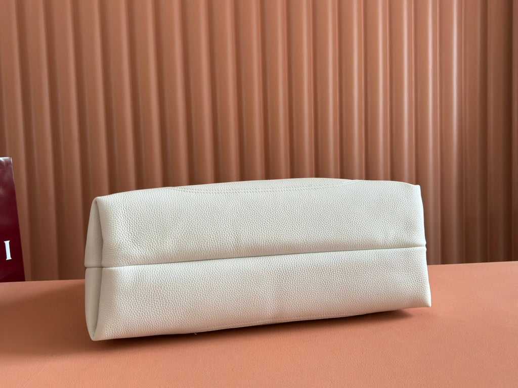 SOFTBIT MAXI SHOULDER BAG 46 IN WHITE GRAINY LAMBSKIN