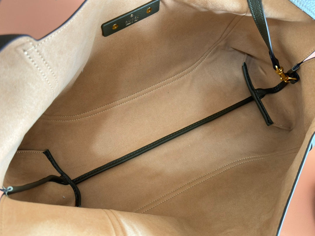 SOFTBIT MAXI SHOULDER BAG 46 IN DARK GREEN GRAINY LAMBSKIN