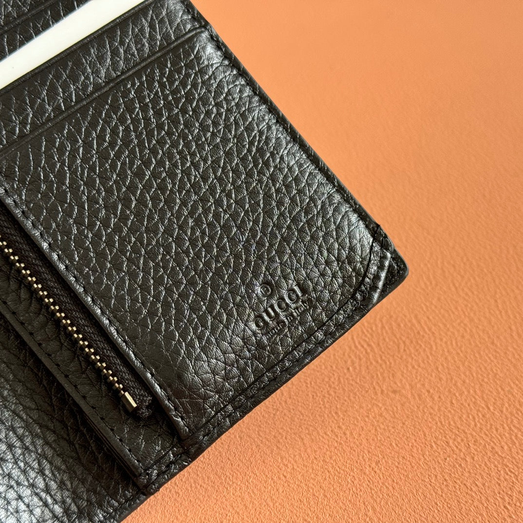 LONG CARD 19 BLACK IN CALFSKIN CASE WITH GUCCI LOGO