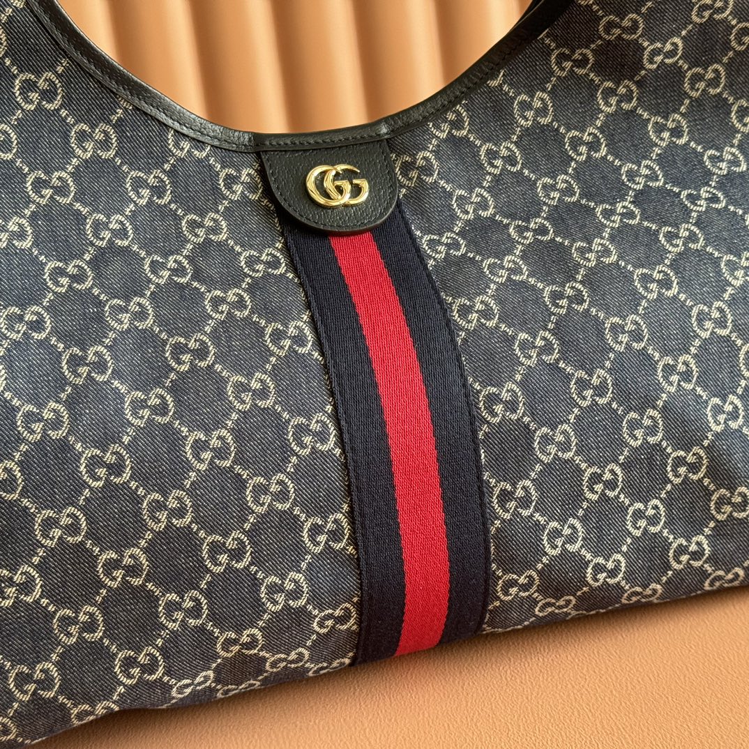 GUCCI GIGLIO LARGE TOTE BAG 60 IN BLUE AND WHITE GG DENIM