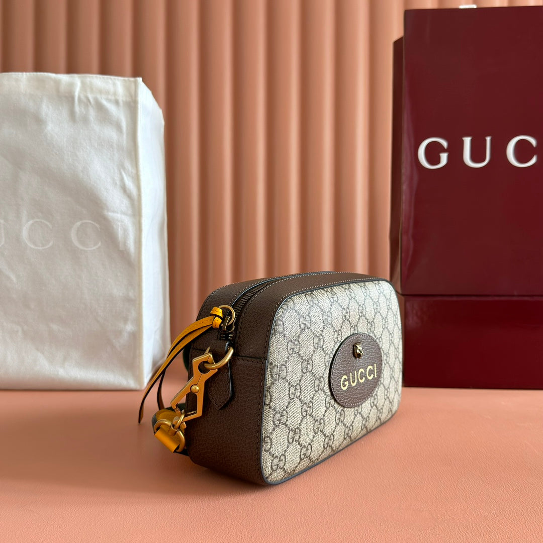 GUCCI NEO VINTAGE GG SUPREME TIGER HEAD CROSSBODY BAG 24 IN CANVAS