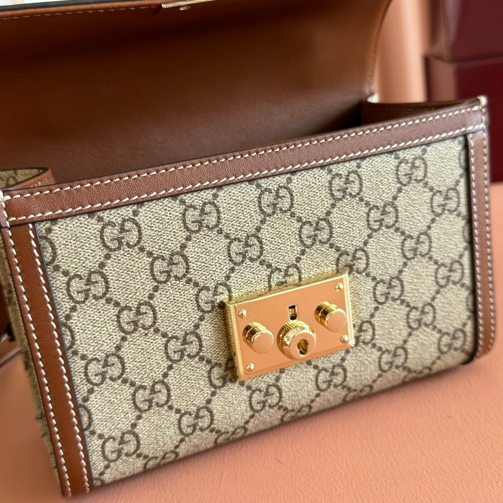 GUCCI 25S Vorhängeschlosstasche 20 Zoll in beigem Canvas und braunem Kalbsleder