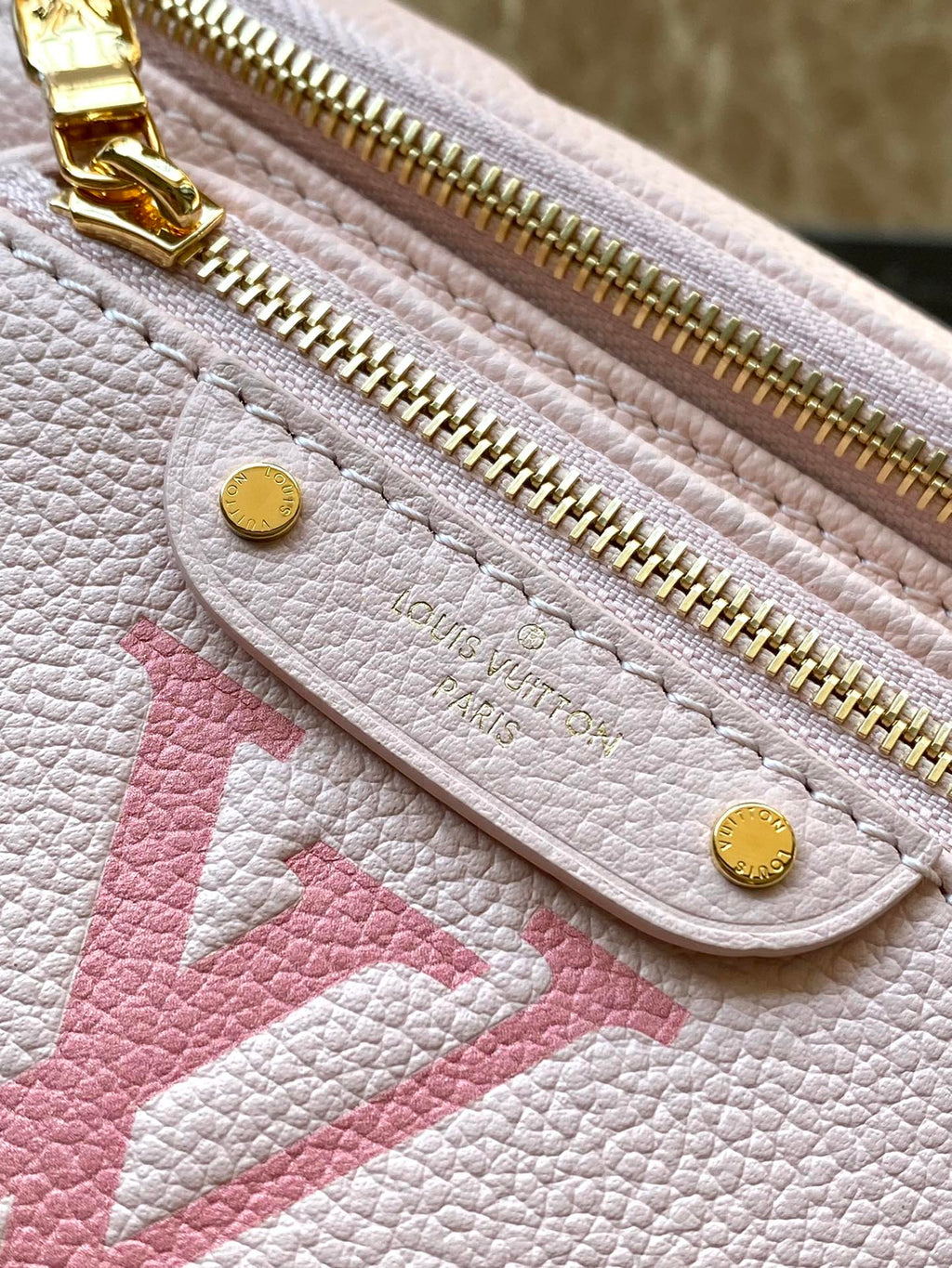 MINI-BAUGTASCHE 17 IN FARADIENT-ROSA MONOGRAMM EMPREINTE LEDER GOLDENE BESCHLÄGE